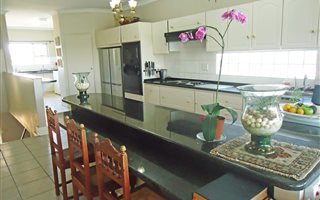 4 Bedroom House in Kiepersol