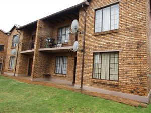 2 Bed Townhouse in Chloorkop