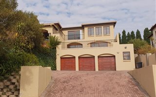 5 Bedroom House in Waterkloof Ridge
