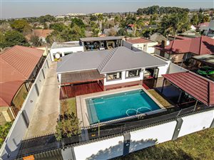 4 Bed House in Marlands