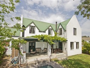 4 Bed House in Schuilplaats