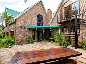 3 Bed House in Mossel Bay Central