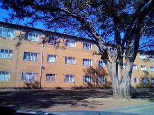 2 Bed Apartment in Vanderbijlpark CW