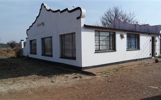8.6 ha Farm in De Deur