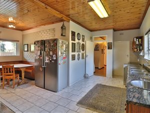 4 Bed House in Sunward Park