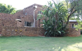 4 Bedroom House in Erasmusrand