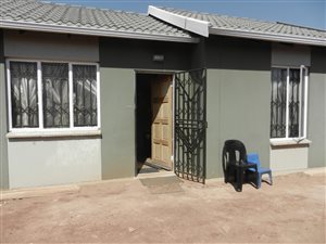 2 Bed House in Protea Glen