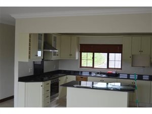 4 Bed House in Hillcrest Park