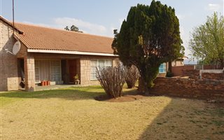 4 Bedroom House in Brackendowns