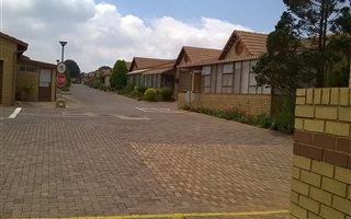 2 Bedroom House in Wilro Park
