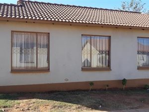 3 Bed Townhouse in Clayville
