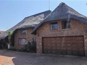 5 Bed House in Waverley