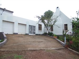 3 Bed House in Golf View