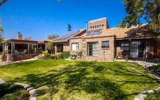 5 Bedroom House in Moreleta Park