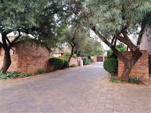 3 Bedroom Simplex in Strubens Valley