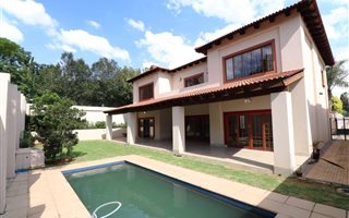 5 Bedroom Cluster in Bryanston West