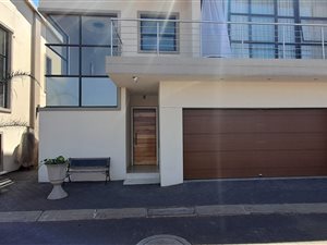 3 Bed Townhouse in Lenasia