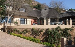 4 Bedroom House in Kosmos Village