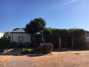 3 Bed House in Atlantic Beach Golf Estate