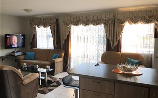 3 Bedroom Duplex in Admirals Park
