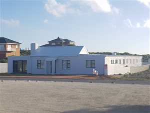 5 Bed House in Struisbaai
