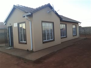 3 Bed House in Protea Glen
