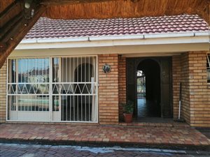 4 Bed House in Edelweiss