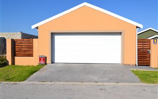 3 Bedroom House in Fairview