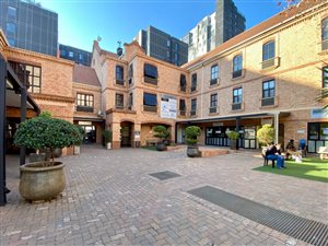 164 m² Commercial space in Hatfield