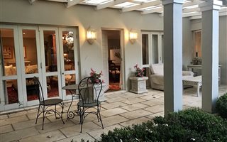 1 Bedroom Garden Cottage in Parktown North