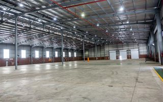 4640 m² Industrial space in Montclair