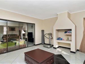 4 Bed House in Eldoglen