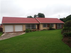 3 Bed House in Van Riebeeck Park