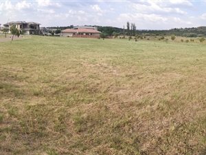 736 m² Land available in Lombardy Estate