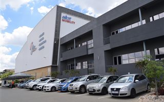 300 m² Commercial space in Louwlardia