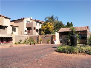 2 Bed Apartment in Lakefield