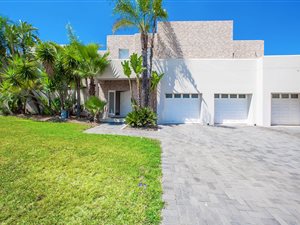 6 Bed House in Dainfern Golf Estate