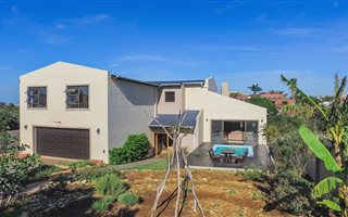 3 Bedroom House in Jeffreys Bay