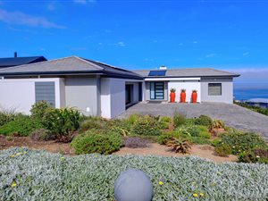 4 Bed House in Pinnacle Point Golf Estate