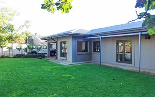 4 Bedroom House in Dan Pienaar