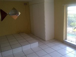 Studio apartment in Florida Hills