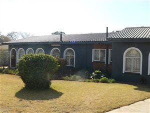 4 Bed House in Edelweiss