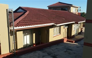 2 Bedroom House in Phoenix