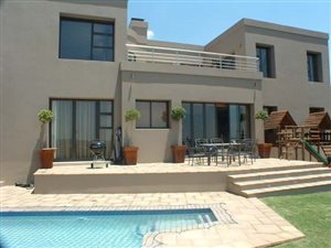 4 Bed House in Featherbrooke Estate