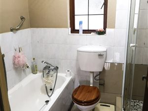 3 Bed Townhouse in Vanderbijlpark SE3