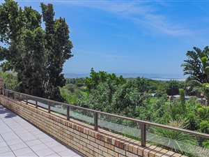 6 Bedroom House in Poortjies