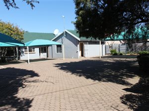 991 m² Office Space in Ontdekkers Park