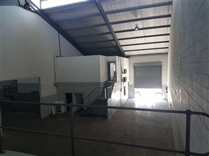 381 m² Industrial space in Airport Industria