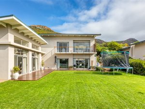 4 Bed House in Stonehurst Mountain Estate
