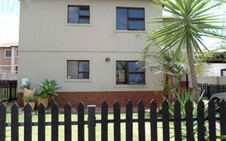 3 Bedroom House in Albertsdal